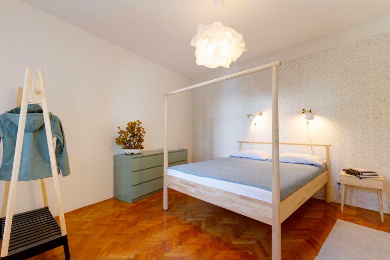 Beach House Gusla Komiža Екстериор снимка