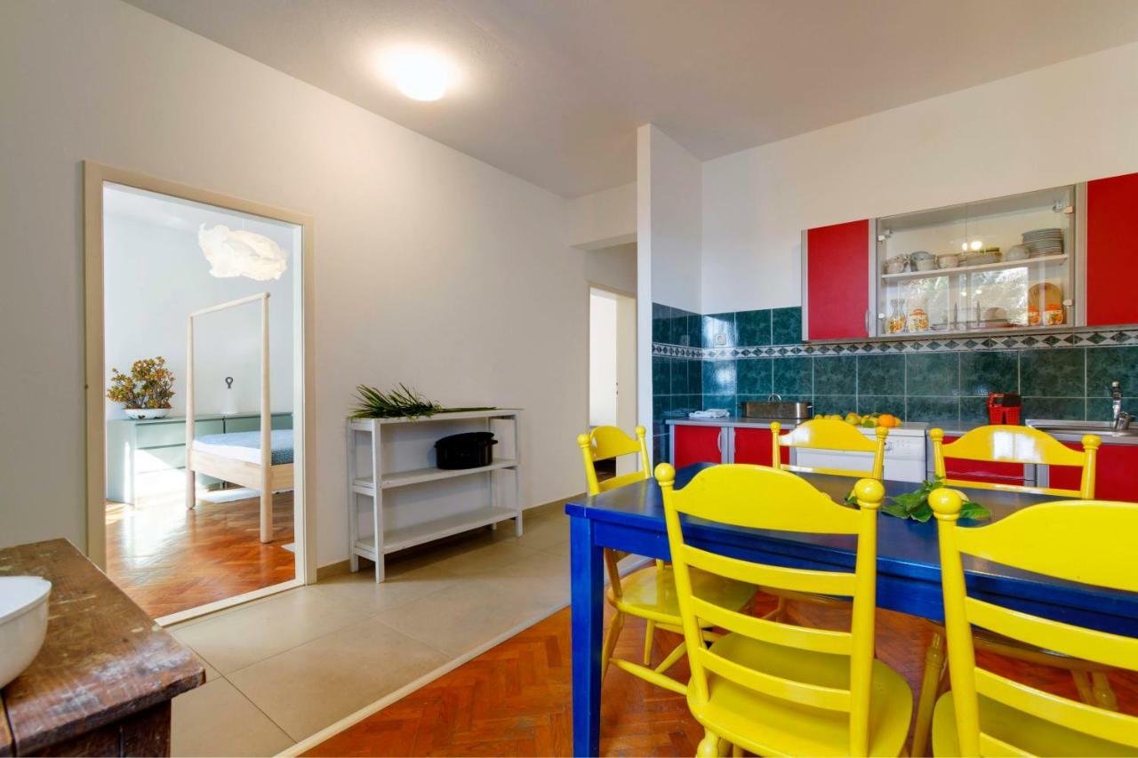 Beach House Gusla Komiža Екстериор снимка